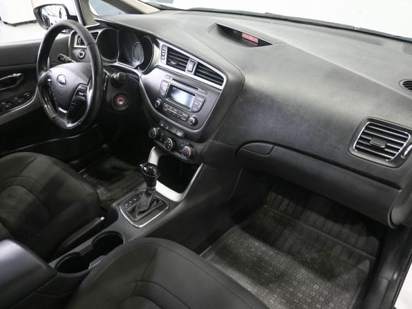 Kia Ceed II Рестайлинг с пробегом 2018 года, цена 1 379 900 рублей, 97320 км, универсал, Автокод Объявления