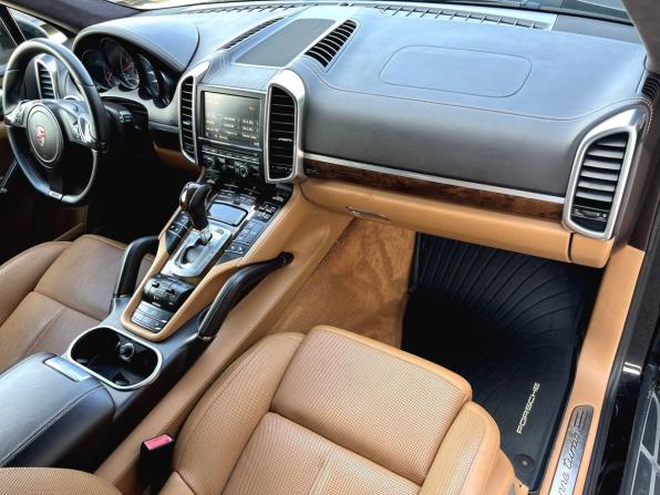 Porsche Cayenne II (958) с пробегом 2011 года, цена 1 990 000 рублей, 198351 км, внедорожник, Автокод Объявления
