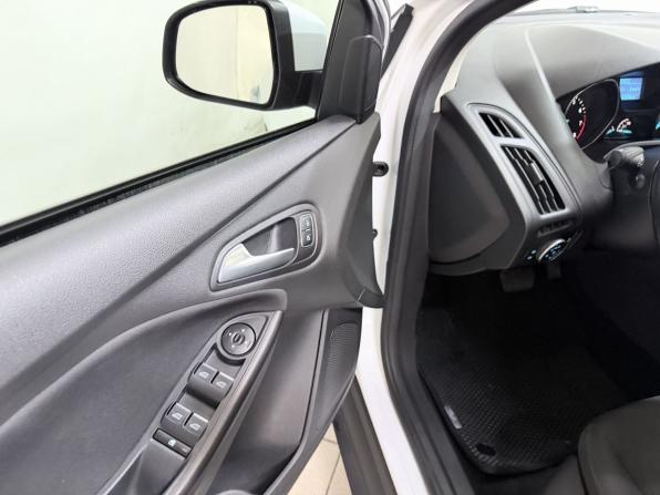 Ford Focus III Рестайлинг с пробегом 2019 года, цена 1 040 000 рублей, 203258 км, хэтчбек, Автокод Объявления