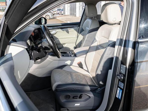Volkswagen Touareg III с пробегом 2019 года, цена 4 898 000 рублей, 134974 км, внедорожник, Автокод Объявления