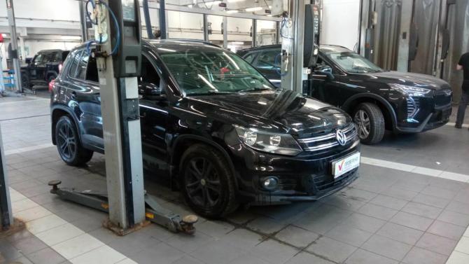 Volkswagen Tiguan I Рестайлинг с пробегом 2015 года, цена 1 212 000 рублей, 188242 км, внедорожник, Автокод Объявления