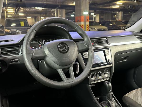 Skoda Rapid I Рестайлинг с пробегом 2018 года, цена 1 379 000 рублей, 102000 км, лифтбек, Автокод Объявления