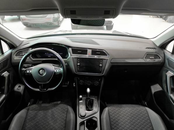 Volkswagen Tiguan II с пробегом 2018 года, цена 2 850 000 рублей, 130817 км, внедорожник, Автокод Объявления