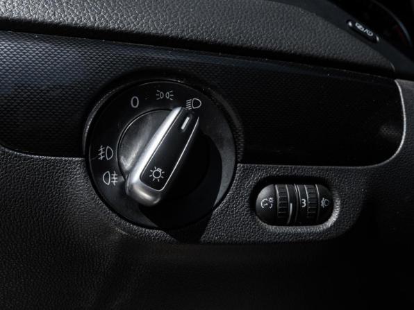 Volkswagen Jetta VI с пробегом 2013 года, цена 998 000 рублей, 250064 км, седан, Автокод Объявления