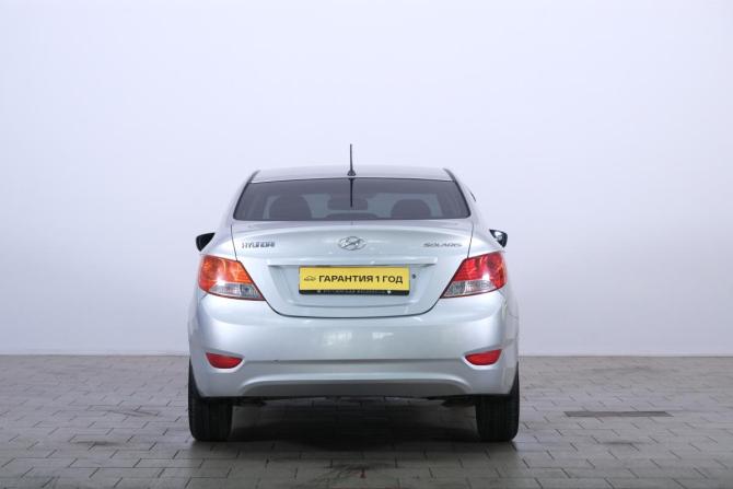 Hyundai Solaris I с пробегом 2014 года, цена 899 000 рублей, 182000 км, седан, Автокод Объявления
