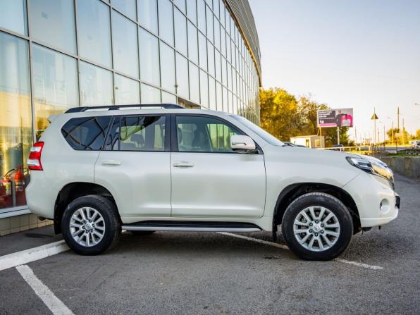Toyota Land Cruiser Prado 150 Series Рестайлинг 1 с пробегом 2015 года, цена 3 998 000 рублей, 135004 км, внедорожник, Автокод Объявления