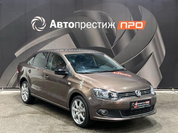 Volkswagen Polo V с пробегом 2014 года, цена 640 000 рублей, 211954 км, седан, Автокод Объявления