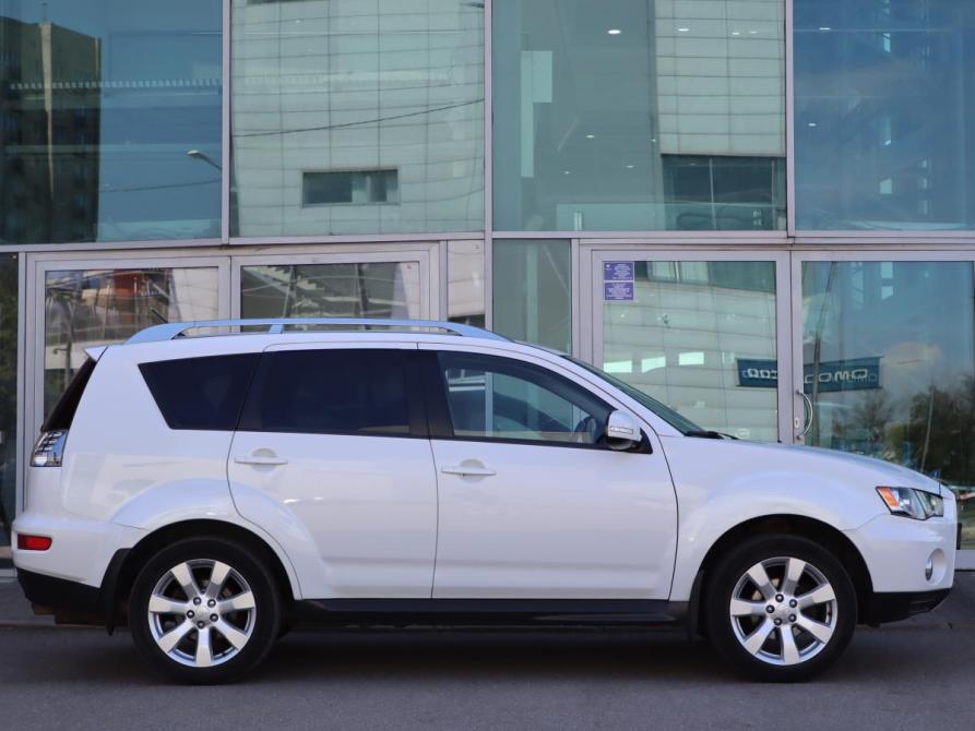 Mitsubishi Outlander II Рестайлинг Санкт-Петербург  - изображение 4