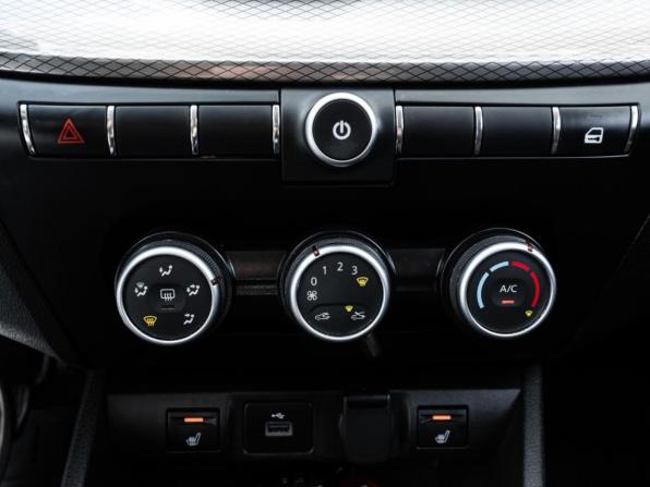 Lada (ВАЗ) Vesta I Рестайлинг (NG) с пробегом 2024 года, цена 1 140 000 рублей, 38491 км, седан, Автокод Объявления