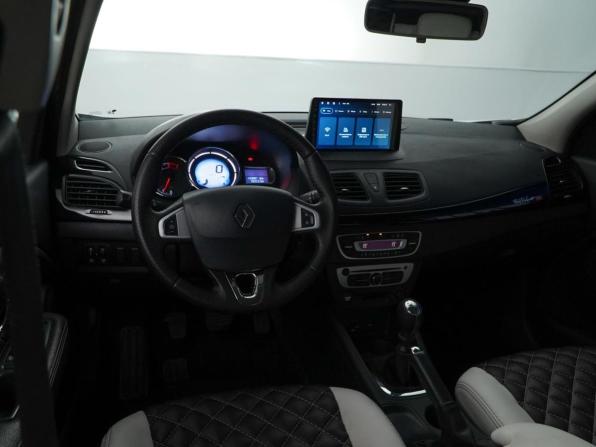 Renault Fluence I Рестайлинг с пробегом 2013 года, цена 999 999 рублей, 111987 км, седан, Автокод Объявления