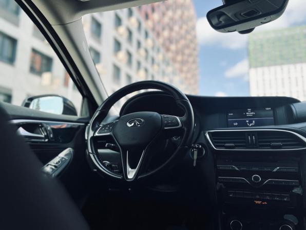 Infiniti QX30 с пробегом 2017 года, цена 2 190 000 рублей, 113480 км, внедорожник, Автокод Объявления
