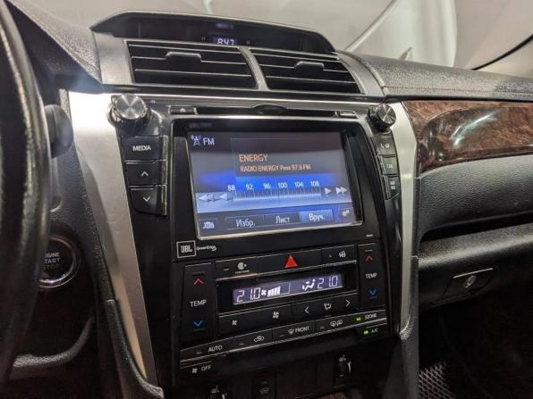 Toyota Camry VII (XV50) Рестайлинг с пробегом 2015 года, цена 1 700 000 рублей, 269815 км, седан, Автокод Объявления