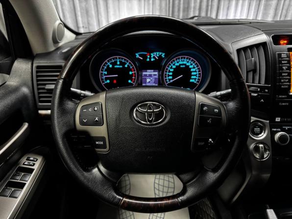Toyota Land Cruiser 200 Series с пробегом 2010 года, цена 2 790 000 рублей, 332265 км, внедорожник, Автокод Объявления