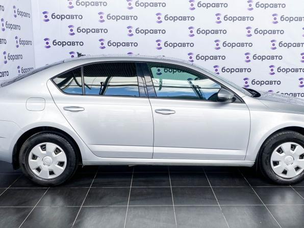 Skoda Octavia III (A7) Рестайлинг с пробегом 2018 года, цена 1 880 000 рублей, 88667 км, лифтбек, Автокод Объявления