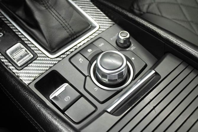 Mazda 6 III (GJ) Рестайлинг с пробегом 2015 года, цена 1 539 000 рублей, 237236 км, седан, Автокод Объявления