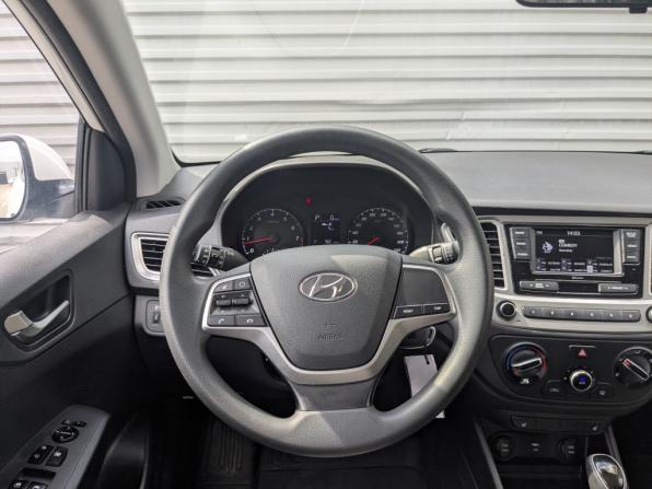 Hyundai Solaris II Рестайлинг с пробегом 2022 года, цена 1 650 000 рублей, 76792 км, седан, Автокод Объявления