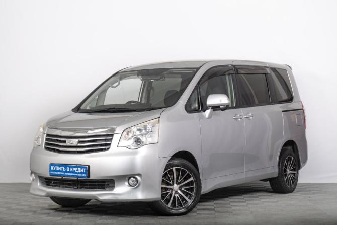 Toyota Noah II (R70) с пробегом 2011 года, цена 1 479 000 рублей, 303000 км, минивэн, Автокод Объявления