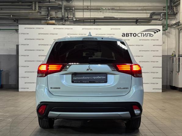 Mitsubishi Outlander III Рестайлинг 2 с пробегом 2017 года, цена 1 329 000 рублей, 207000 км, внедорожник, Автокод Объявления