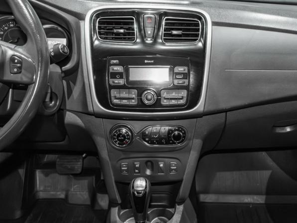 Renault Sandero II с пробегом 2017 года, цена 854 137 рублей, 184524 км, хэтчбек, Автокод Объявления