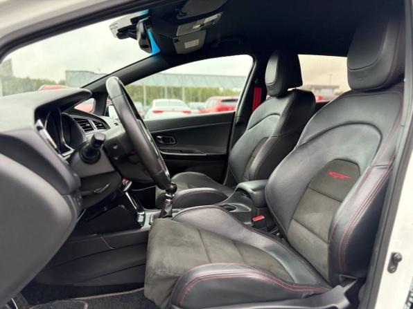 Kia Ceed GT I Рестайлинг с пробегом 2017 года, цена 1 490 000 рублей, 136148 км, хэтчбек, Автокод Объявления