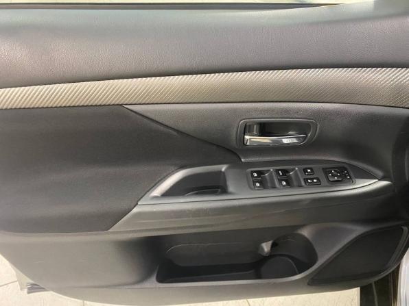 Mitsubishi Outlander III Рестайлинг 2 с пробегом 2017 года, цена 1 949 800 рублей, 108000 км, внедорожник, Автокод Объявления
