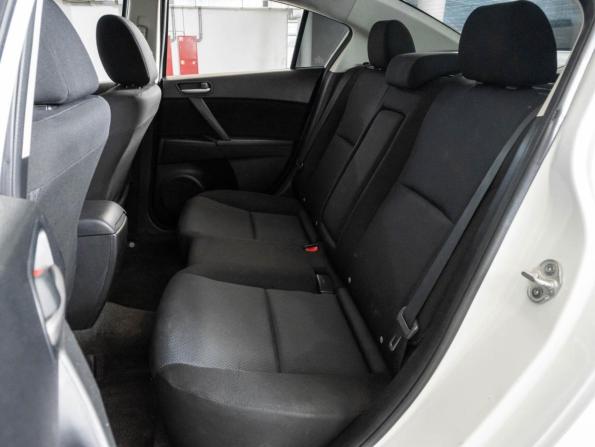 Mazda 3 II (BL) с пробегом 2010 года, цена 915 000 рублей, 267763 км, седан, Автокод Объявления