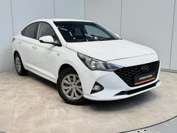 Hyundai Solaris II Рестайлинг с пробегом 2020 года, цена 1 570 000 рублей, 27697 км, седан, Автокод Объявления