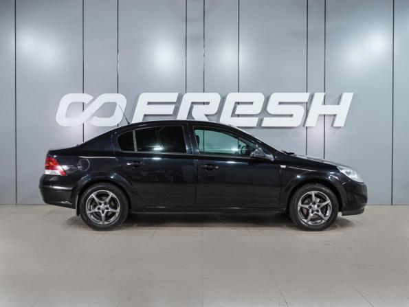 Opel Astra H Рестайлинг с пробегом 2013 года, цена 699 000 рублей, 132635 км, седан, Автокод Объявления