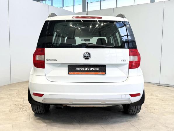 Skoda Yeti I Рестайлинг с пробегом 2015 года, цена 1 240 000 рублей, 208400 км, внедорожник, Автокод Объявления