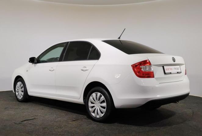 Skoda Rapid I с пробегом 2014 года, цена 890 000 рублей, 216562 км, лифтбек, Автокод Объявления