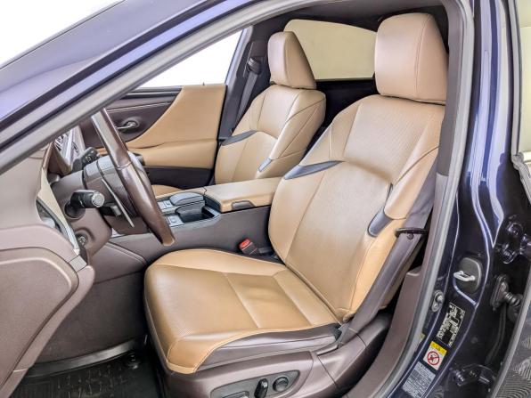Lexus ES VII с пробегом 2019 года, цена 3 100 000 рублей, 155705 км, седан, Автокод Объявления