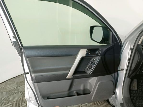 Toyota Land Cruiser Prado 150 Series с пробегом 2010 года, цена 2 299 000 рублей, 282000 км, внедорожник, Автокод Объявления