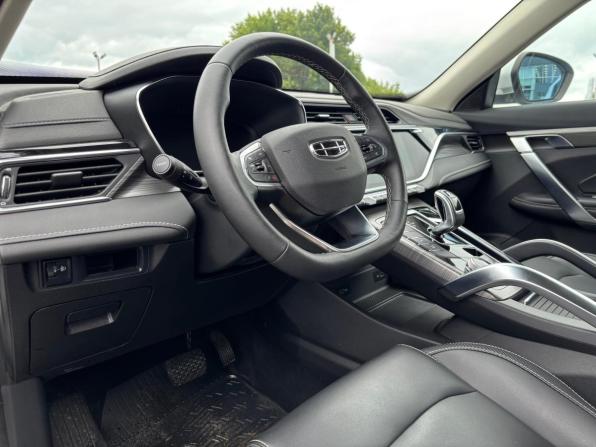 Geely Atlas Pro с пробегом 2022 года, цена 2 540 000 рублей, 9541 км, внедорожник, Автокод Объявления