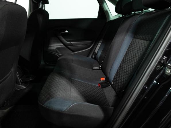 Volkswagen Polo V Рестайлинг с пробегом 2019 года, цена 1 399 777 рублей, 125625 км, седан, Автокод Объявления