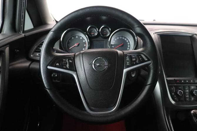 Opel Astra J с пробегом 2011 года, цена 550 000 рублей, 237298 км, хэтчбек, Автокод Объявления