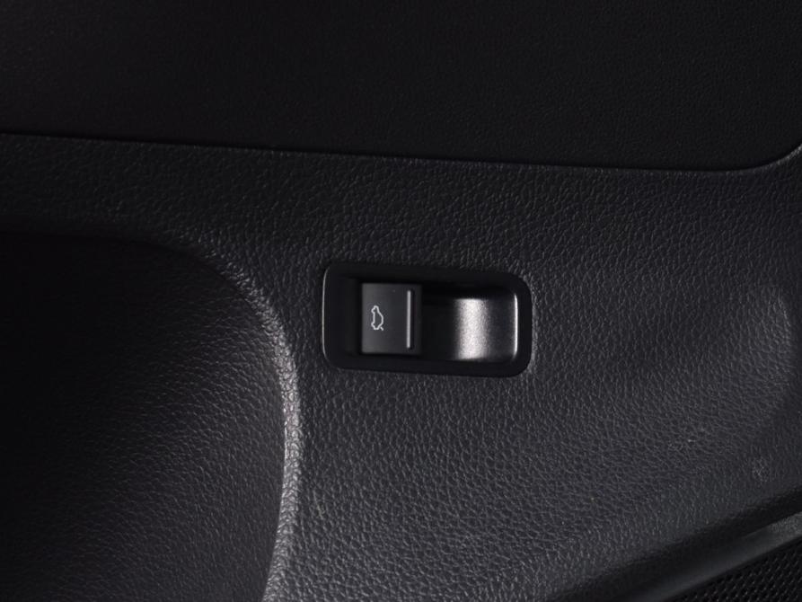 Volkswagen Polo V Рестайлинг Кемерово  - изображение 17