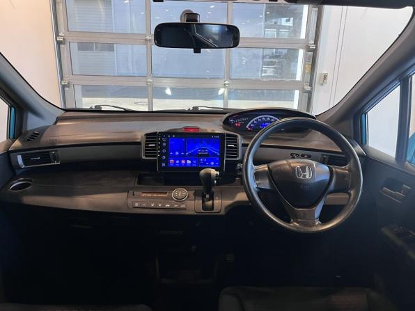 Honda Freed I с пробегом 2010 года, цена 1 020 000 рублей, 187871 км, компактвэн, Автокод Объявления