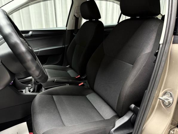 Skoda Rapid I Рестайлинг с пробегом 2019 года, цена 1 299 000 рублей, 99110 км, лифтбек, Автокод Объявления