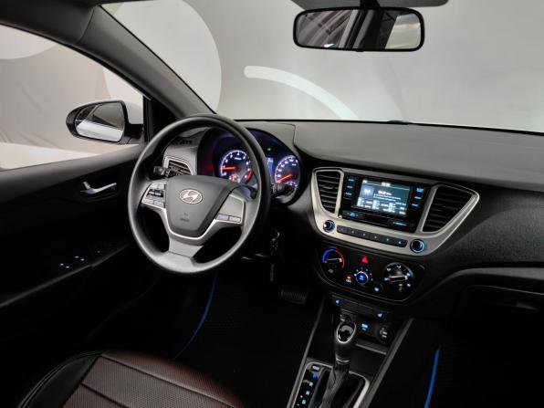 Hyundai Solaris II с пробегом 2020 года, цена 1 355 000 рублей, 97899 км, седан, Автокод Объявления