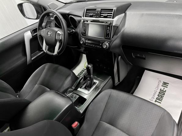 Toyota Land Cruiser Prado 150 Series Рестайлинг 1 с пробегом 2016 года, цена 3 645 000 рублей, 196164 км, внедорожник, Автокод Объявления