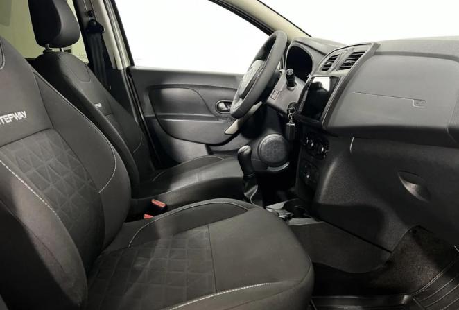 Renault Sandero II с пробегом 2018 года, цена 925 000 рублей, 165716 км, хэтчбек, Автокод Объявления