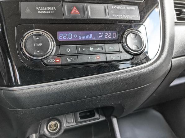 Mitsubishi Outlander III Рестайлинг 2 с пробегом 2016 года, цена 2 045 000 рублей, 85902 км, внедорожник, Автокод Объявления