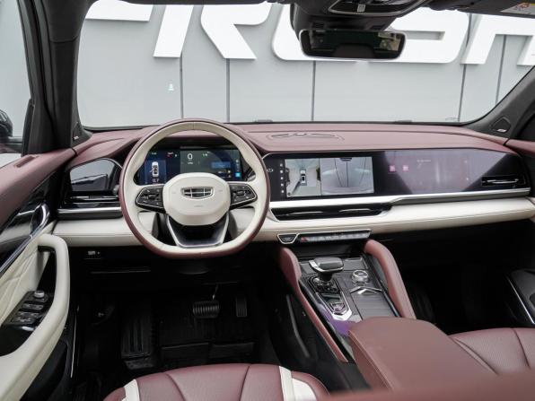 Geely Monjaro I Рестайлинг с пробегом 2024 года, цена 3 330 000 рублей, 45594 км, внедорожник, Автокод Объявления