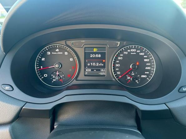 Audi Q3 I (8U) Рестайлинг с пробегом 2015 года, цена 2 090 000 рублей, 96387 км, внедорожник, Автокод Объявления