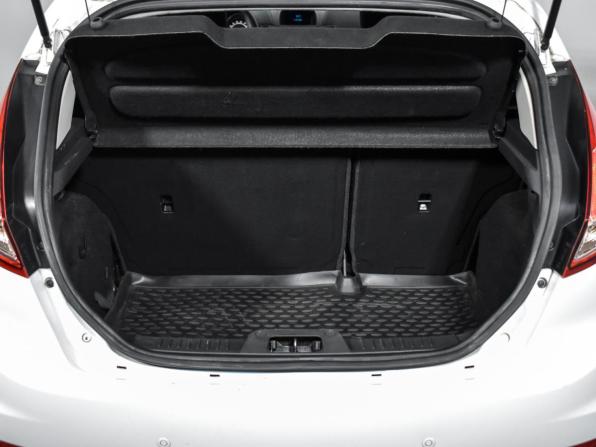 Ford Fiesta Mk6 Рестайлинг с пробегом 2017 года, цена 785 000 рублей, 92959 км, хэтчбек, Автокод Объявления