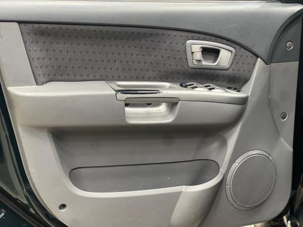 Kia Carens I (RS) Рестайлинг с пробегом 2005 года, цена 650 500 рублей, 386260 км, минивэн, Автокод Объявления