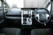 Toyota Voxy II (R70) Иркутск  - изображение 37