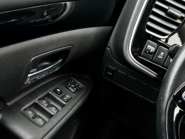 Mitsubishi Outlander III Рестайлинг 3 с пробегом 2021 года, цена 2 198 800 рублей, 122869 км, внедорожник, Автокод Объявления