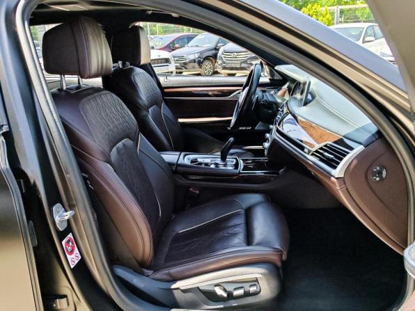 BMW 7 серии VI (G11/G12) с пробегом 2017 года, цена 4 560 000 рублей, 130165 км, седан, Автокод Объявления