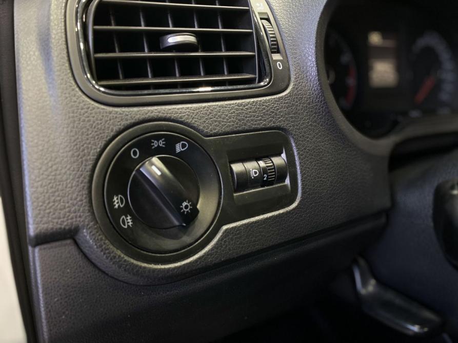 Volkswagen Polo V Рестайлинг Ростов-на-Дону  - изображение 17